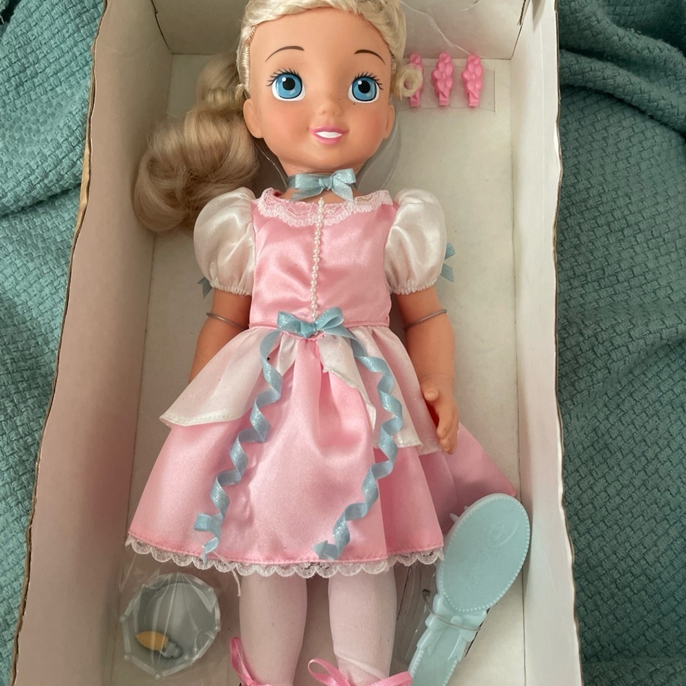 Disney Playmates 2003 Little Cinderella Color Fun with Accessories
